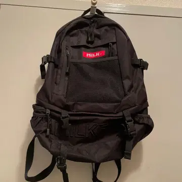 MILK 블랙 메쉬 포켓 백팩