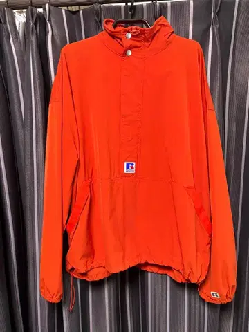 오렌지 후드 부착 풀오버 나일론 자켓