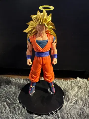 손오공 슈퍼 사이어인 3 피규어