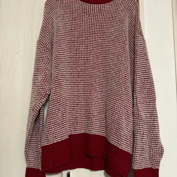 빨간색과 화이트 그라데이션 니트 스웨터