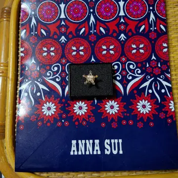 ANNA SUI 별 모양 핀 배지 컬러 스톤 포함