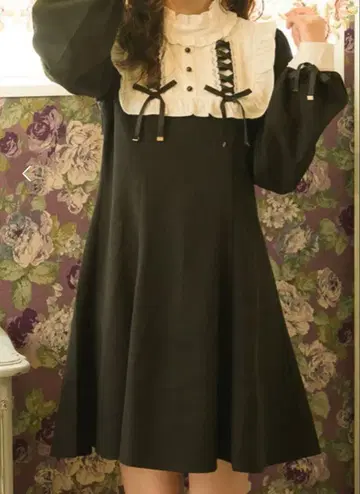 ROJITA W 레이스업 원피스