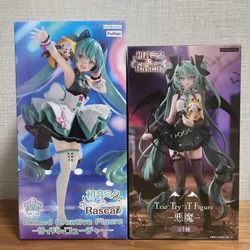 하츠네 미쿠 x  피규어 2세트