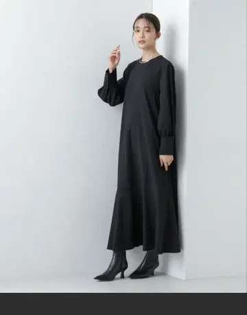 미사용 나노 유니버스 머메이드 라인 긴팔 헴 플레어 롱 원피스 블랙