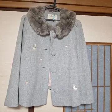 프랑슈리페 FL5 토끼 자수 퍼 포함 그레이 코트