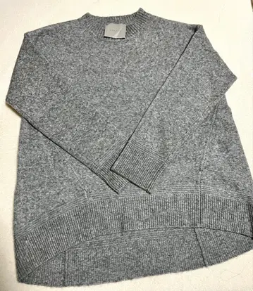 새상품 UNFILO 그레이 긴팔 니트 38