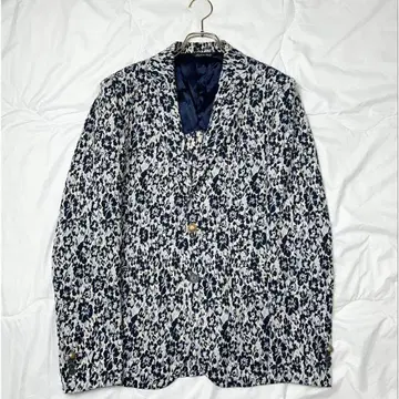 새상품급 브라이언데일즈 이탈리아제 꽃무늬 테일러드 자켓 L 사이즈 2버튼