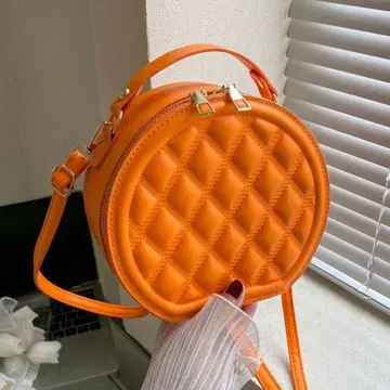 오렌지 퀼팅 라운드 백 캐주얼 엘레강트 팝 라운드형