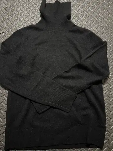 UNIQLO 캐시미어 터틀넥 스웨터 M