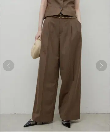 [택 포함 새상품] 우즈티드 2턱 팬츠 [개럴개런트]