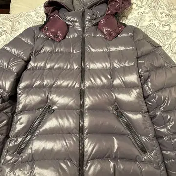 MONCLER 그레이 다운 자켓 후드 부착