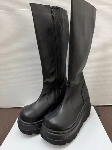 [ 새상품 ] DEMONIA 데모니아 통굽 부츠