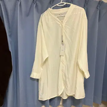 MOUSSY 화이트 긴팔 셔츠 F 사이즈