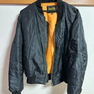 MA-1 스타일 블랙 자켓