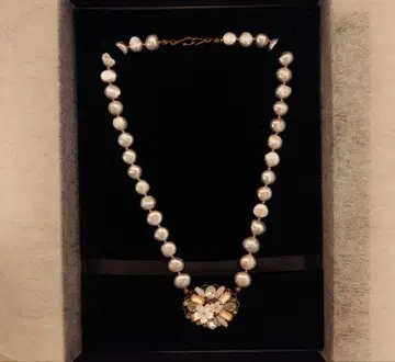 LA VENERE 펄 비즈 크리스탈 목걸이 사토 에리코 케이스 포함