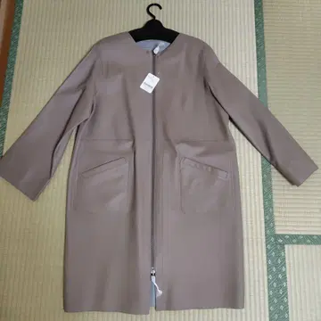 모토마치 제라르 램 가죽 코트 미사용