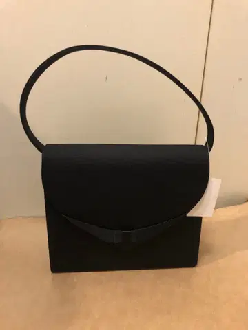 미사용 일본제 블랙 포멀 스퀘어형 백 이세탄 구매