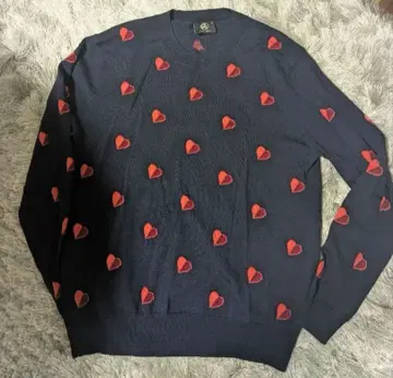 폴 스미스 하트 무늬 니트