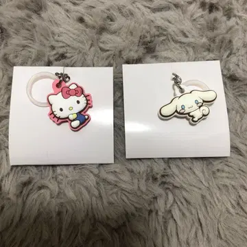 산리오 캐릭터 더블 참 시나몬 키티 세트