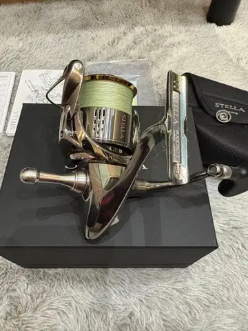 새상품급 18 STELLA 4000xg 스텔라 몽야 릴 스탠드 포함