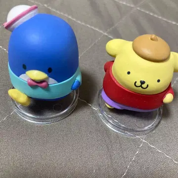 산리오 캐릭터 캡슐 토이 펭귄과 곰 피규어 세트