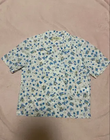 꽃무늬 반팔 셔츠 화이트