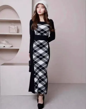 LIP SERVICE 체크 자카드 오프숄더 머메이드 원피스