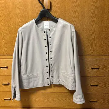 le lilt 라이트 그레이 가죽 자켓