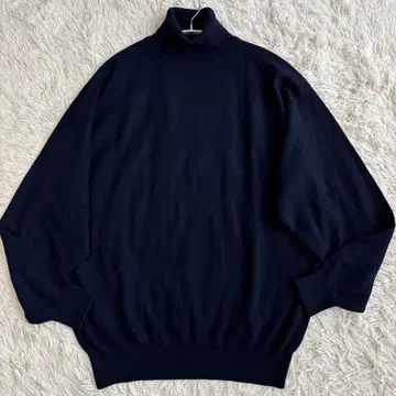 새상품급 캐시미어 100% 터틀넥 니트 네이비 세이부 백화점