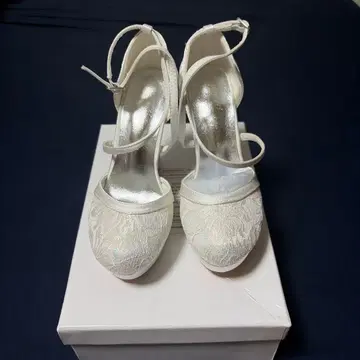 화이트 레이스 펌프스 11cm 힐 [ 미사용 ]