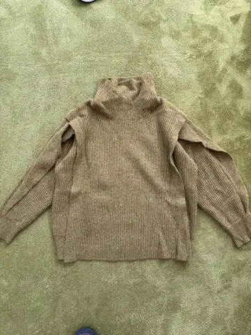 FRAY I.D 터틀넥 스웨터 올리브