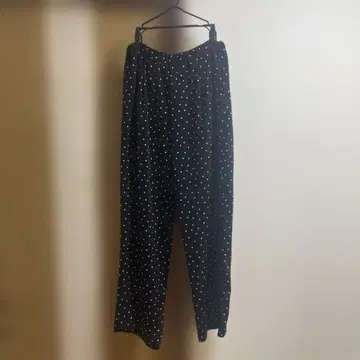 mizuiroind 블랙 베이스에 화이트 도트 와이드 팬츠