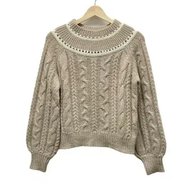 그레이스 콘티넨탈 베이지 케이블 짜임 니트