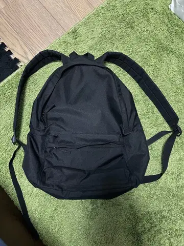 블랙 심플 백팩