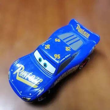 카즈 토미카 맥퀸 패뷸러스 타입