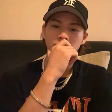 히라노 쇼 착용 테니스 팔찌 골드