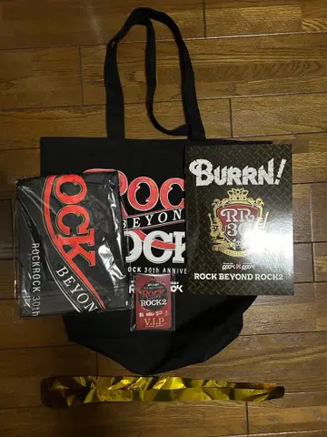 ROCKROCK 30주년 기념 VIP 패스 기념품 금색 테이프 포함