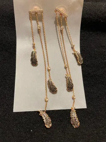 스와로브스키 롱 체인 깃털 모티브 귀걸이