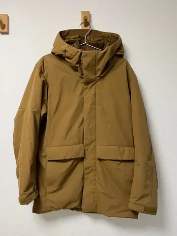 [ 유니클로 ] 하이브리드 다운 파카 남성용 S 사이즈