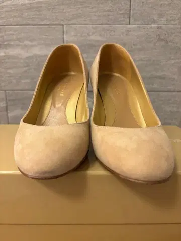 Sergio Rossi 베이지 스웨이드 펌프스