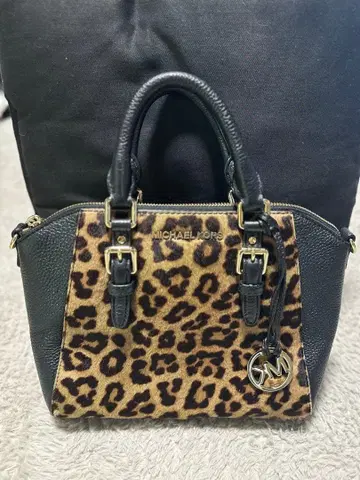 MICHAEL KORS 레오파드 무늬 숄더백