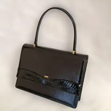 하나에모리 핸드백 포멀백 리본 천연 가죽 블랙 로고 금장 장식