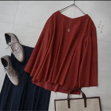 미라 오웬 플레어 V넥 긴팔 셔츠