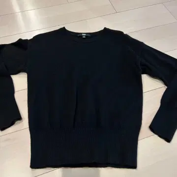UNIQLO 캐시미어 블랙 니트 스웨터 S