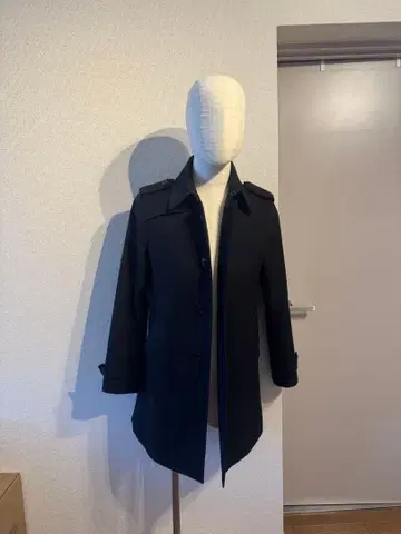 아오야마 양복 MAJI 블랙 체스터 코트