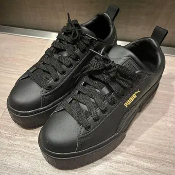 PUMA 블랙 통굽 스니커즈 23
