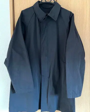 블랙 스텐카라 코트 사이드 포켓 포함