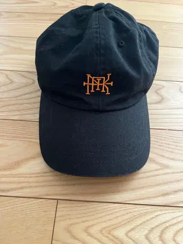 Kan MONOGRAM LOGO CAP