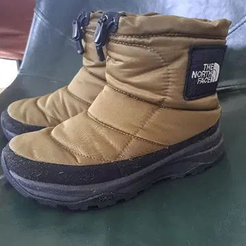 THE NORTH FACE 카키 다운 부츠