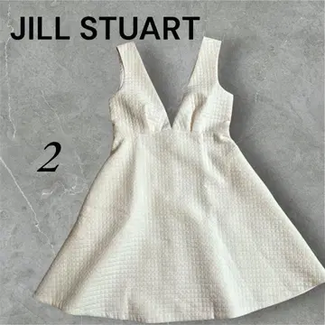 질스튜어트 퀼팅 점프 스커트 정가 24000 아이보리 원피스